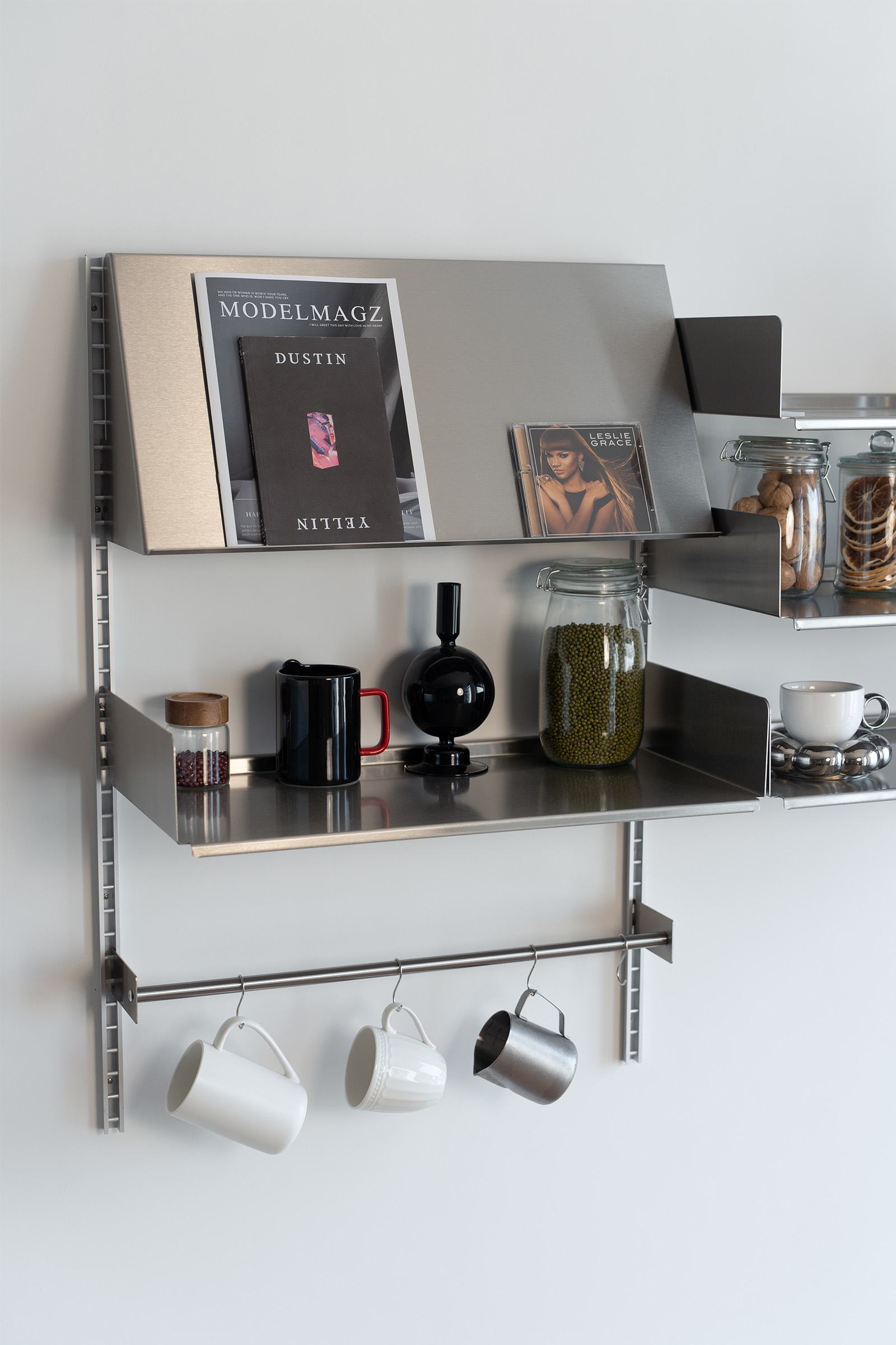 Modular Wall Storage System, material and edge detail